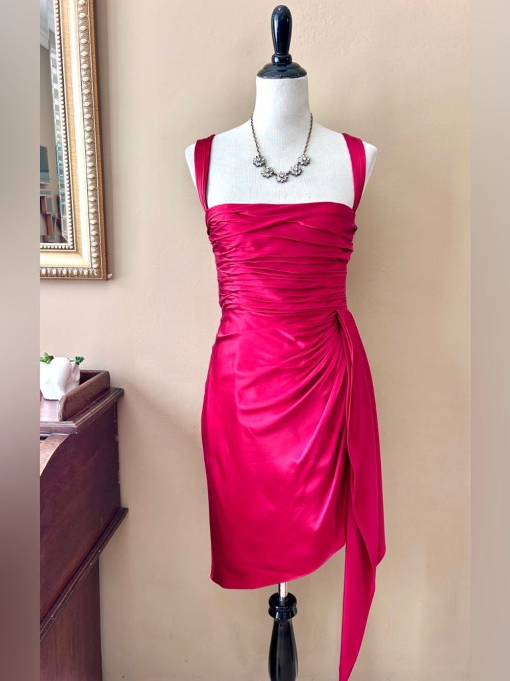 Cinq à Sept Tate Dress in Red Currant Satin Ruched Cocktail Size 8